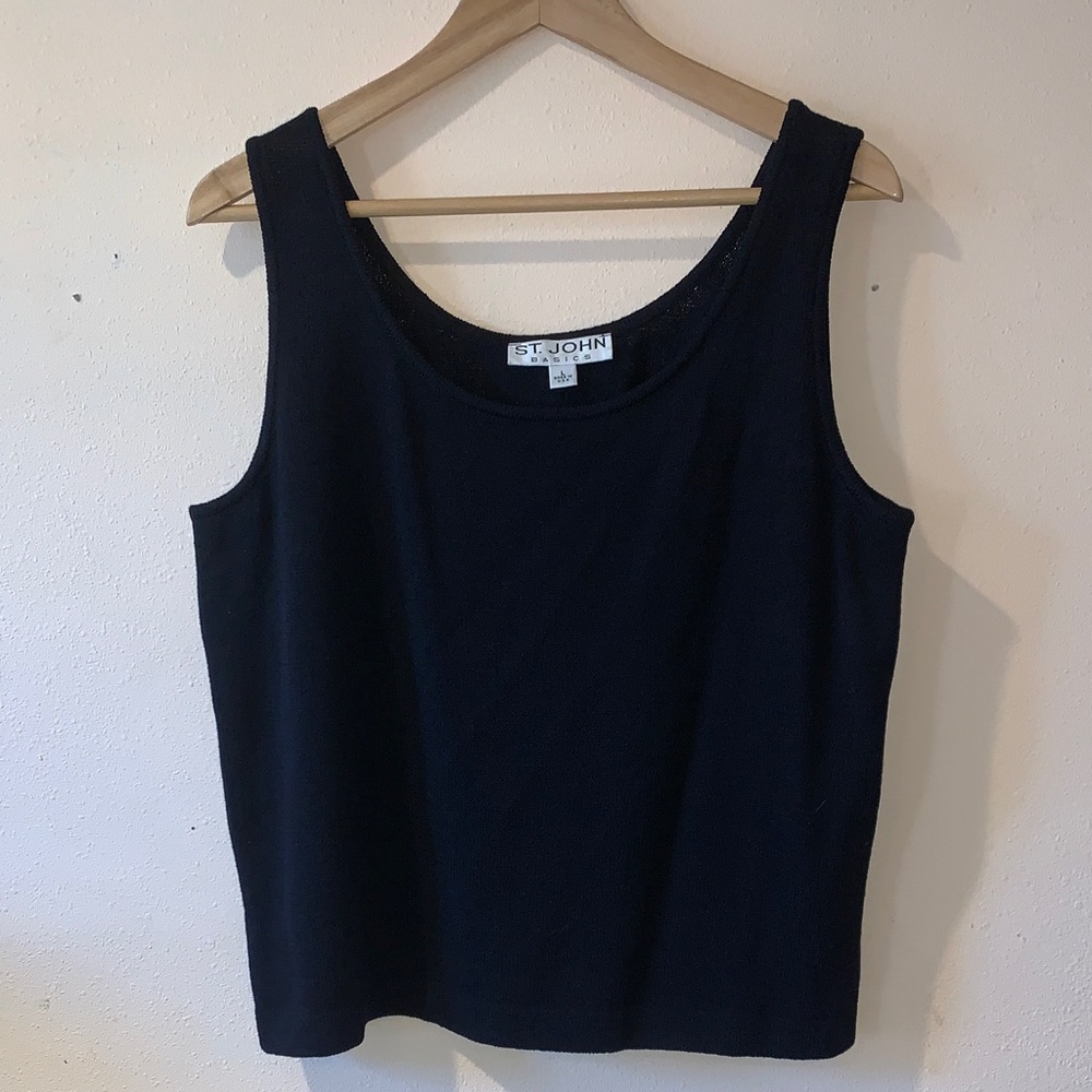 St. John Set Elegant black knitted Tank Top skirt size L top size 16 skirt